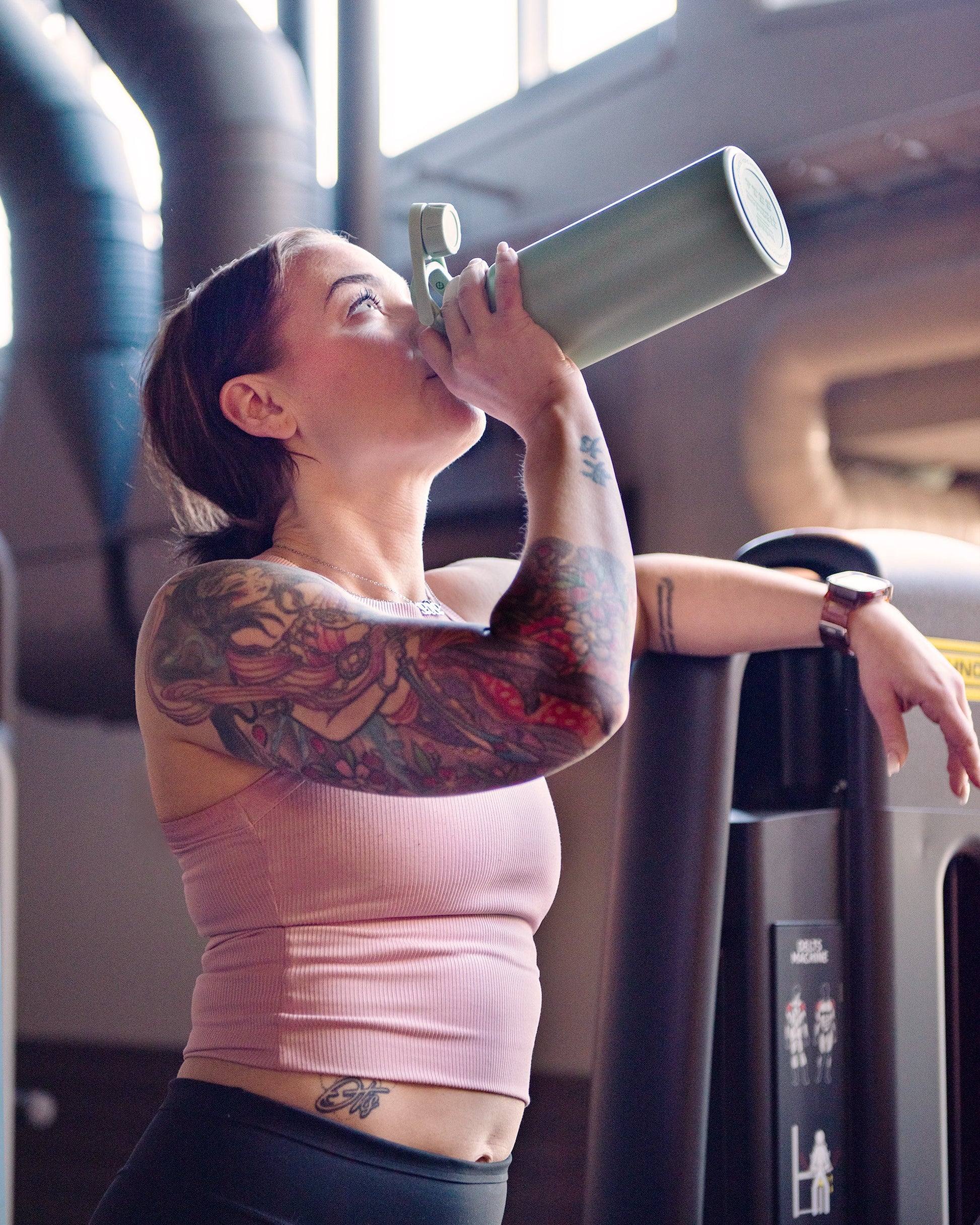 bohtal-insulated-sports-bottle-green-i6 Bohtal_Insulated_Sports_Bottle_Green_lifestyle.jpg