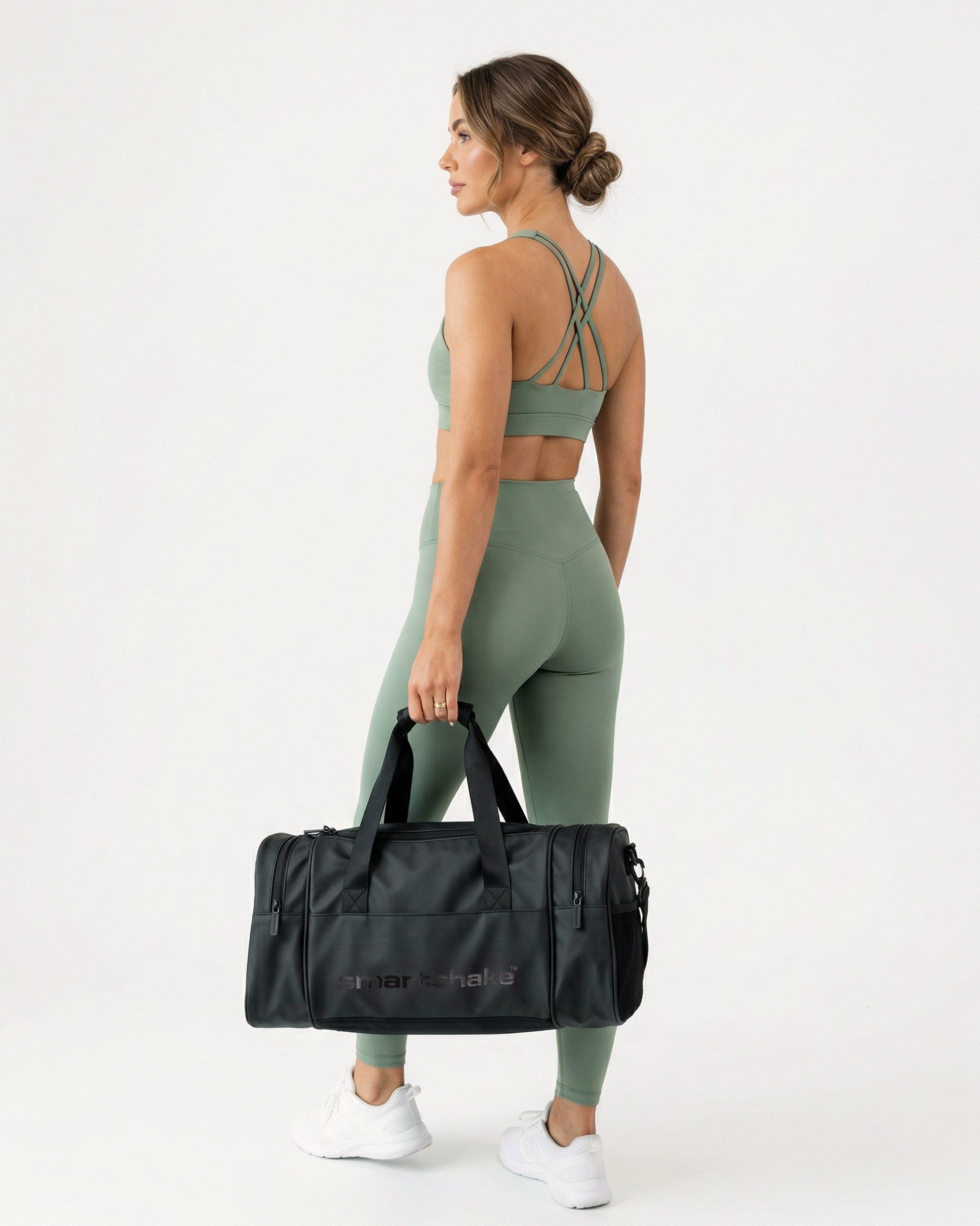 gym-bag-black-o8 Smartshake_GymBag_Black_lifestyle4_39cb3c06-8267-4a3c-8ba4-17ffef457cbf.jpg