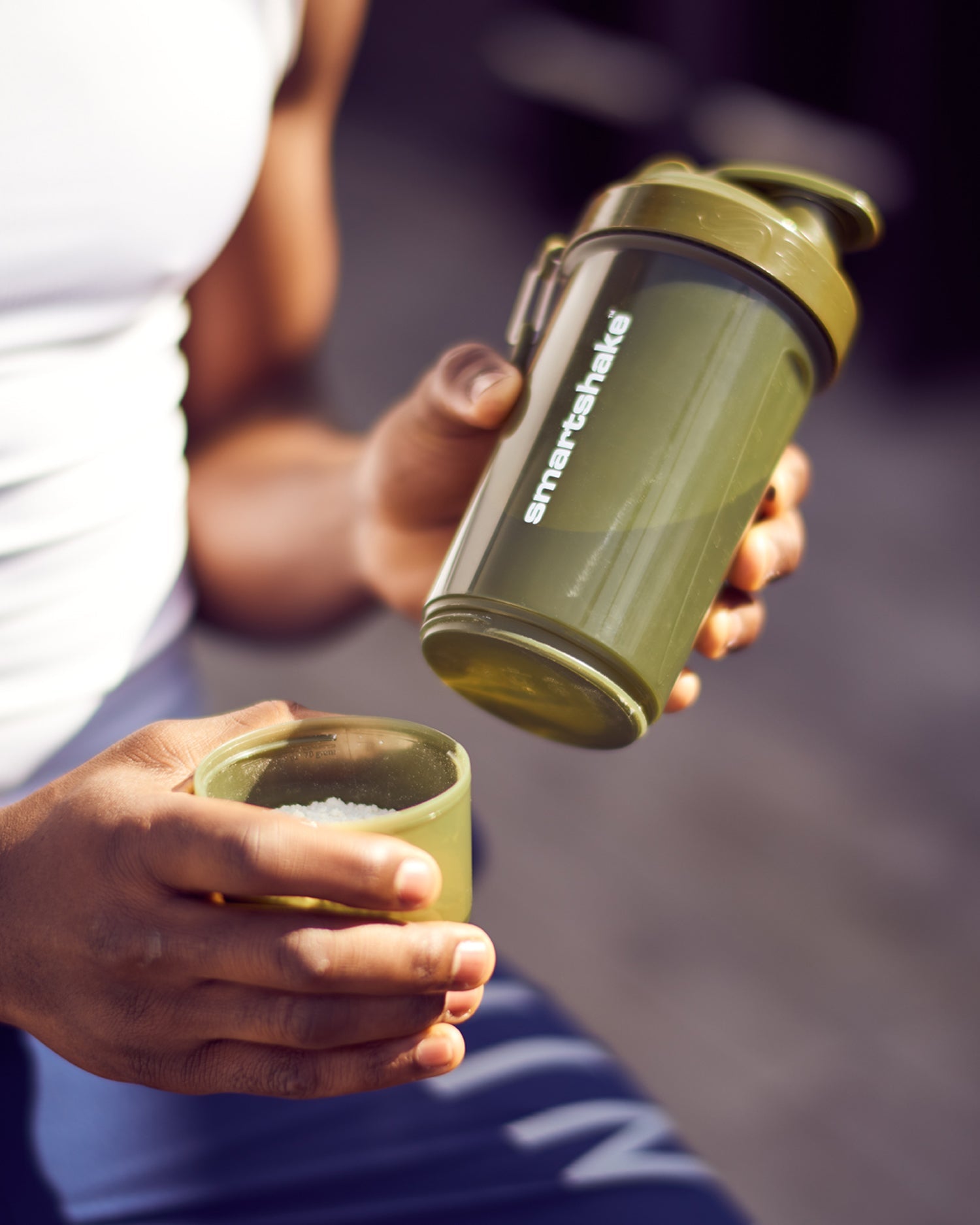 original2go-one-army-green-h4 Smartshake_O2Go_Army_green_lifestyle.jpg