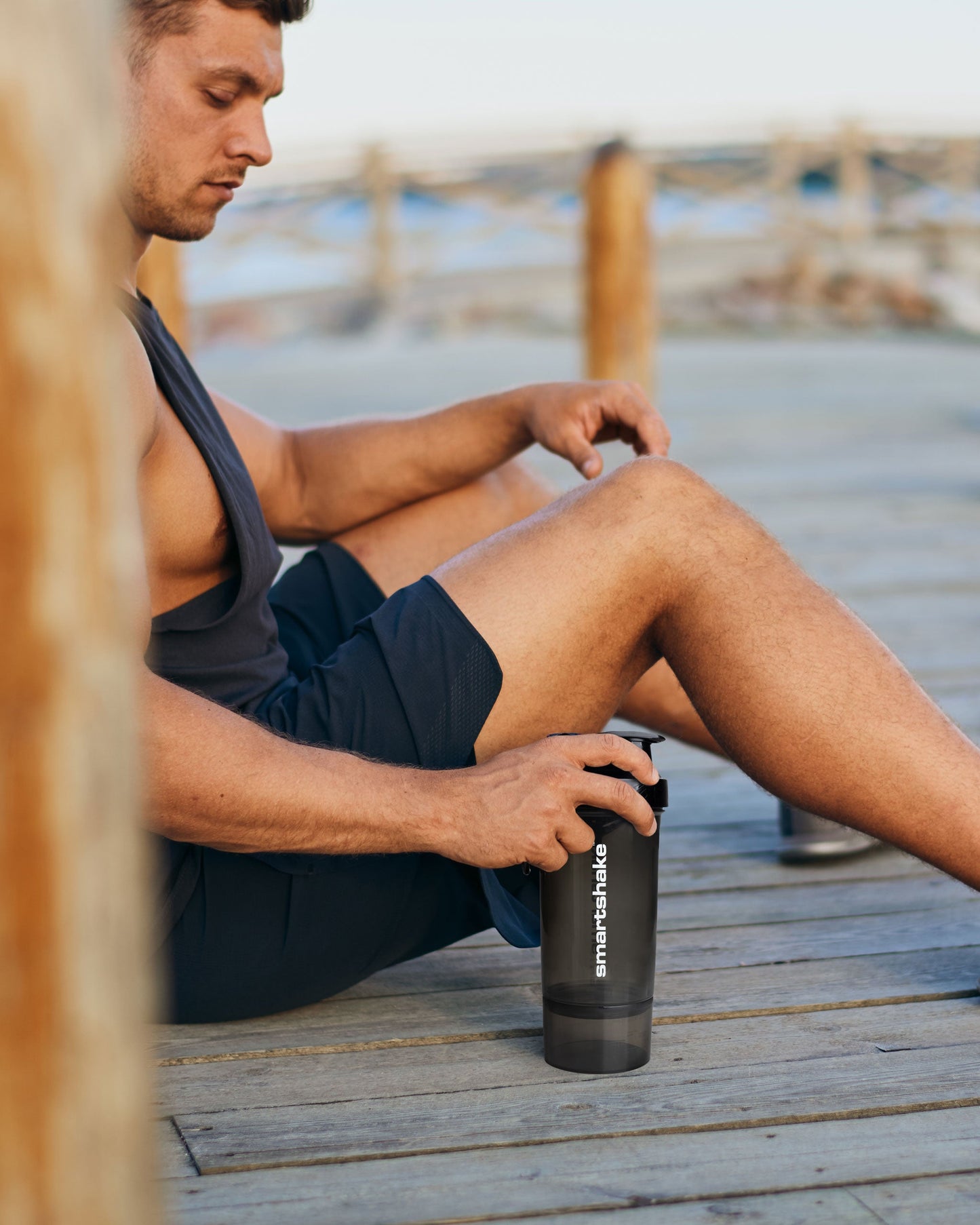 original2go-one-gunsmoke-black-o8 Smartshake_Original2Go-ONE-Gunsmoke-Black_lifestyle2.jpg