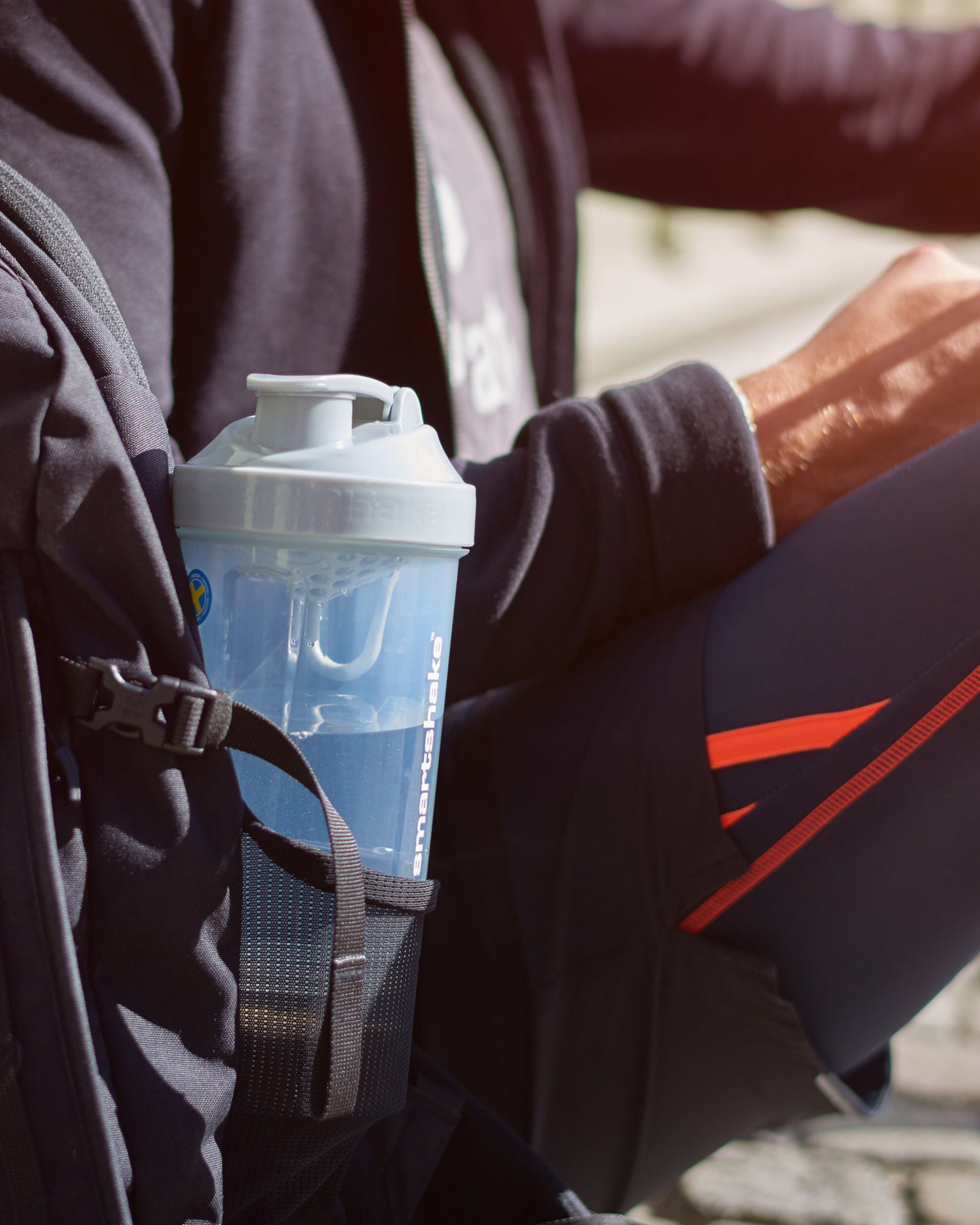 original2go-one-mist-gray-n5 Smartshake_Original2GoONE_Mist_Gray_lifestyle.jpg