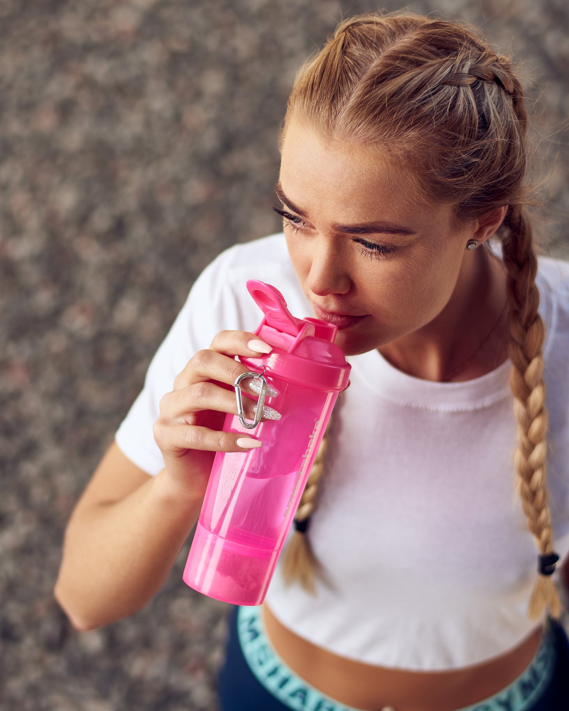 slim-pink-d3 Smartshake_Slim_pink_lifestyle.jpg